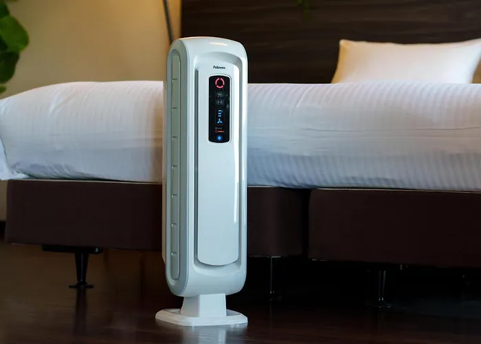 Shinsaibashi-Higashi Crystal Hotel